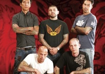 MV5BMjA2ODM4NTMwM15BMl5BanBnXkFtZTcwNDE5ODIxMw@@._V1_-353x250